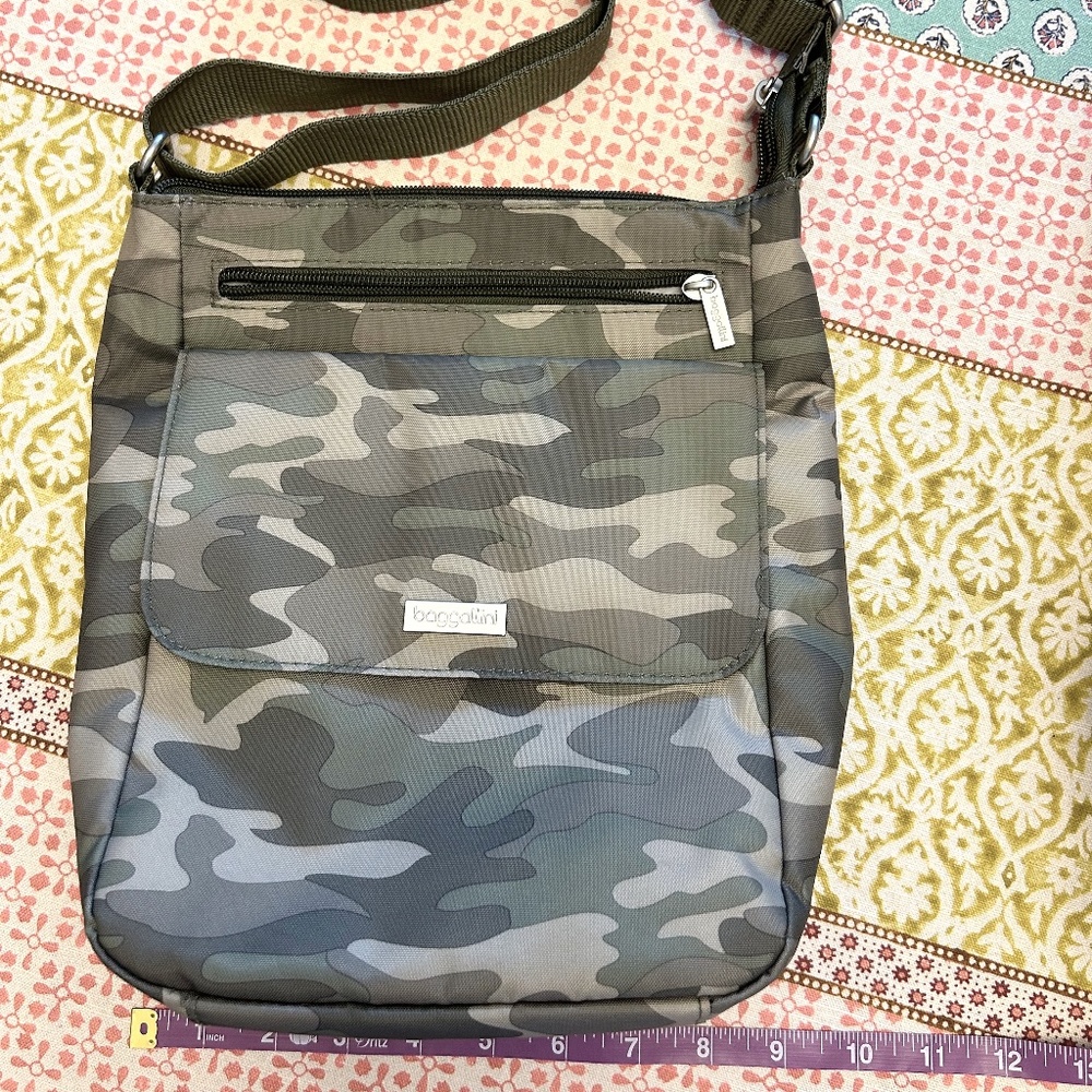 Baggallini Camouflage Crossbody
